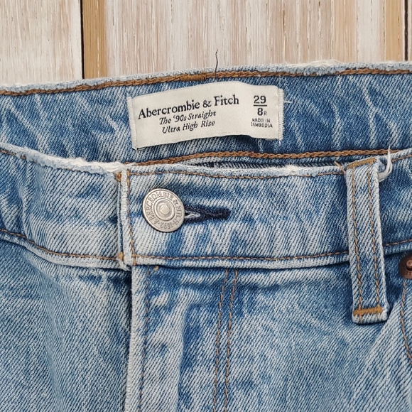 Abercrombie & Fitch Light Blue Ripped Straight Leg Jeans - Picture 2 of 4